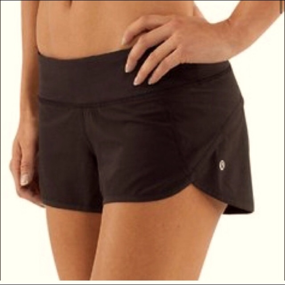 Tracker Shorts by Lululemon Size 6